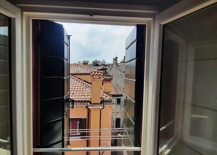 Vicinissimo A Piazza San Marco Silenzioso Con Vista Sui Campanili Apartman *