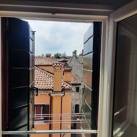 Monolocale Vicino San Marco Apartment *